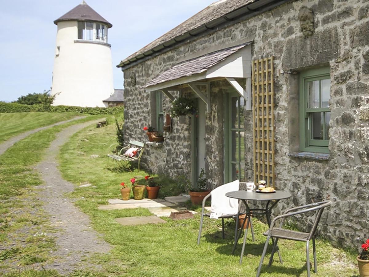 Three Gates Villa Llangoed Екстериор снимка
