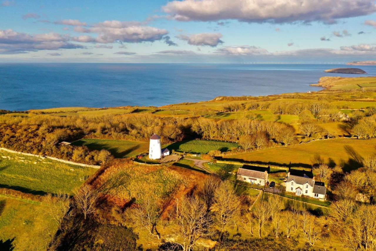 Three Gates Villa Llangoed Екстериор снимка